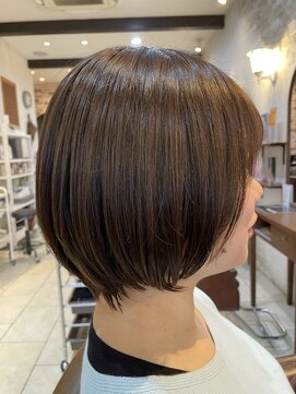 ヴィアンカ(Vianca) 大人丸みショートボブ