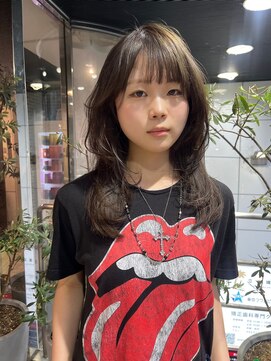 ヘアーアンドメイク ビス(HAIR&MAKE bis) 赤みゼロ/透明感グレージュ/多田華歌