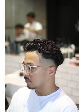 キングスマントーキョー 三鷹店(KINGSMAN TOKYO) 宮城リョータ風パーマ