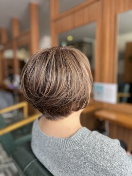 ビーチ ヘア メイク 綱島店(BEACH hair make) ショートボブ×白髪ぼかし×ハイライト