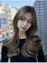 アマトウキョウスマートサロン(AMA TOKYO×Smart Salon) ヘーゼルベージュ ブリーチなし レイヤーカット 海外風