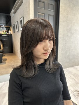 アグ ヘアー シルク 豊田市駅前店(Agu hair sylk) ミディアム×グレージュ