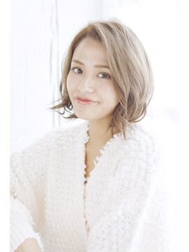 シャンティ 目白(SHANTi) かきあげバングのニュアンスカールボブ