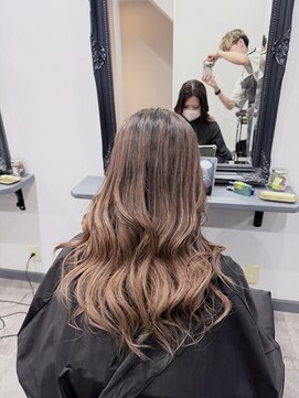 アンダーバーホワイト 広島 並木店(_WHITE) 広島バレイヤージュ/ハイライト/ブリーチダブルカラー