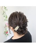 抜け感のあるラフなまとめ髪