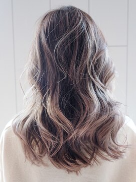 アルバム 銀座(ALBUM GINZA) ハイライトロング_ホワイトアッシュエアリーミディ_ba313741