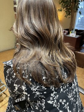 チップタップ 町田店(tip top) まろやかミルクティーブラウン×ナチュラルハイライト