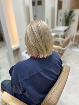 カリーナ(CARINA) ホワイトカラー/ホワイトベージュ