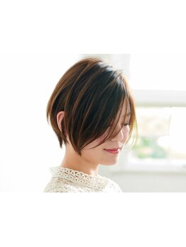 骨格を見て髪質を活かし計算して創り出す“スタイリスト”の海外研修で培った抜群のカットテクニック！