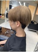 ベージュカラー