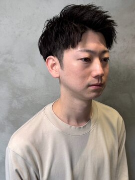 ディスイズバーバーサード(THIS IS BARBER 3rd) アップバング　ツーブロック　爽やかショート　サイドパート