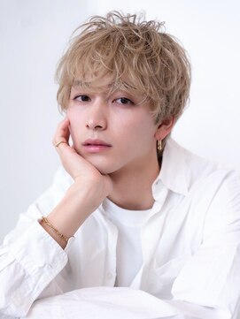 ケアリー 練馬(Carelly) ツイストパーマ七三オールバックマッシュウルフスリークショート