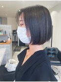 お肌を綺麗に見せるネイビーグレー