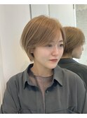 美髪シアーカラーピンクブラウンショートカット切りっぱなしボブ