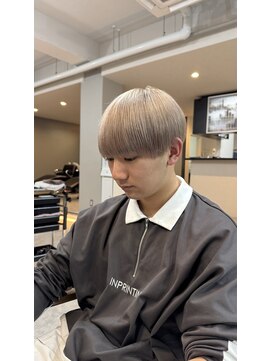 ダイアモンドリリー(Diamond Lily) MEN’S HAIR/ブルーブラック/フェザーパーマ/一宮