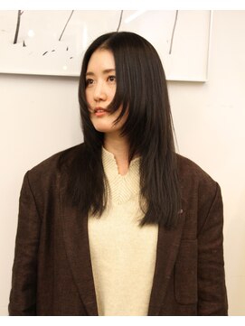 アンダーカレント(undercurrent) シンプルな綺麗めレイヤーカット