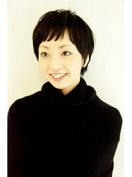 ドロップ(drop) 大人の黒髪ベリーショート