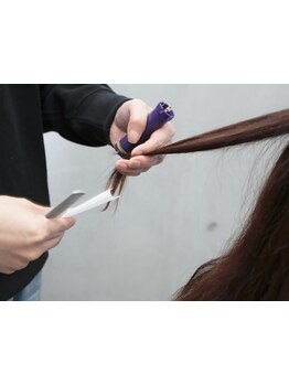 ふんわりナチュラルな仕上がりで可愛くなれる！無造作なラフパーマが大人気♪ダメージレスでモチも良い◎