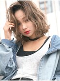 強めSカール×バイヤレージュ☆大人ライクな外国人風エッジボブ