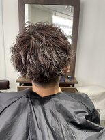 イト(ito)&nbsp;メンズ1回ブリーチ履歴でショコラカラー＆スパイラルパーマ