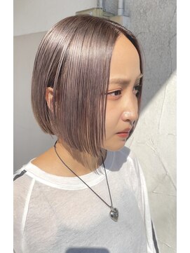 レヴィア(REVIA) グレーベージュ×ボブ