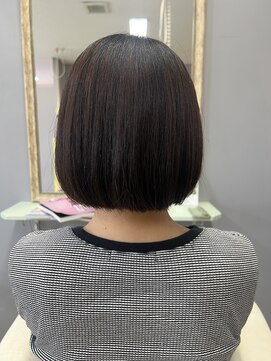 ヴェルサ(Versa) 切りっぱなしボブ