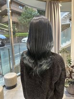 アニュー(A'nyu)&nbsp;モスグリーンケアブリーチルーツカラーアンブレラカラー