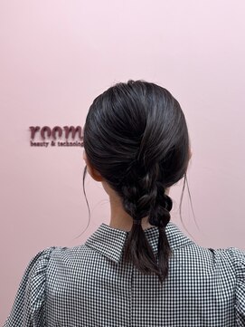 ルーム シンサイバシ(room shinsaibashi) 大人っぽシンプルアレンジ♪
