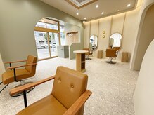 イム(yim)の雰囲気（『なんかいい感じ』をコンセプトに日常に彩りを◎/透明感カラー）