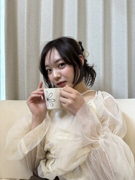 20代30代ダークブラウン簡単アレンジアップスタイル