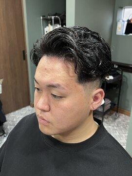 スタンドバーバー 柏(STAND BARBER) MEN’S HAIR/波巻きツイストスパイラル/リバースセンターパート