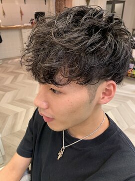 エル(EL by green) 【MITSU】ショートレイヤー×ツーブロック×ツイストパーマ