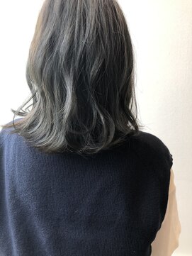 ハグヴィアン(HUG BIEN) 秋のオススメカラー。赤み嫌いな方オススメです