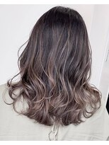 シエスタ バイ アンブルリュクス(siesta by amble luxe)&nbsp;グレージュバレイヤージュ