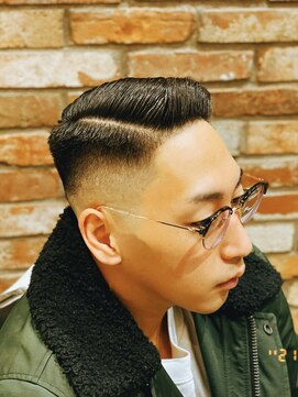 ヒロギンザバーバーショップ 丸の内店(HIRO GINZA BARBER SHOP) サイドパート×スキンフェード【東京/丸の内/大手町】