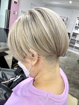 ディーカヘアーセンダイ(Di KA HAIR sendai) 刈り上げショート/マッシュ/ハイライト/ケアブリーチ/ホワイト