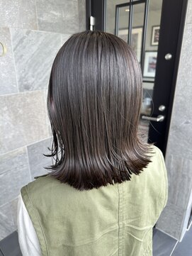 メゾン アヴァロ(Maison Avallo) #外ハネグレージュ #くすみグレージュ