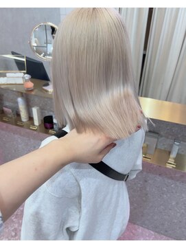 ロンド レア 天神大名店(Lond Le’a) ダブルカラーベージュカラーケアブリーチハイトーンカラー韓国