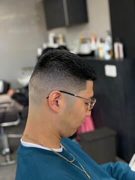 ヘアーラボ 樟葉(Hair Labo) ベリーショート スキンフェード 楠葉