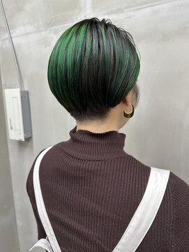 フレーム なんば店(FRAME) ▲グリーン×ルーツカラー