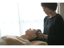 ココン(cocon)の雰囲気（頭・首・肩をマッサージして、コリの減少、お肌を引き上げます♪）