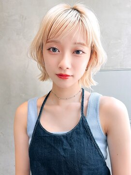 ロイド(Lloyd) 【Lloyd 大宮】ホワイトブロンド×丸みボブ