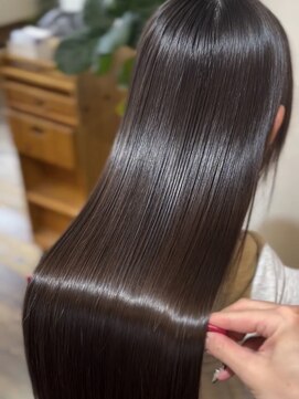 ル コワン ククー(Le coin coucou) BIKAKU酸性ストレート