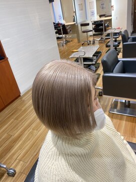 ミルクティーグレージュ