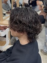 アイトーキョーリタ 渋谷(AI TOKYO Rita)&nbsp;サーフカール波巻きツイストスパイラルパーマバズカットシャギー