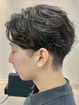 ジーニー 新百合ヶ丘(Genie) サーフカール/刈り上げセンターパート/波巻きツイストスパイラル