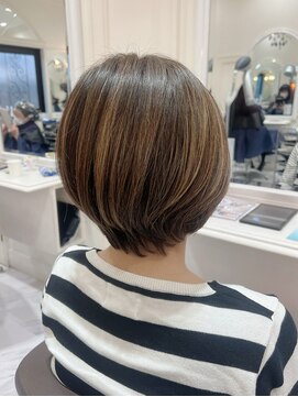 サロンドウィズ 本店 本八幡(Salon de With) 大人の丸みショート