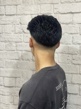 グレイスフル バーバープラチナム 六本木店(Graceful Barber platinum) スリックバック/ロースキンフェード/バーバースタイル
