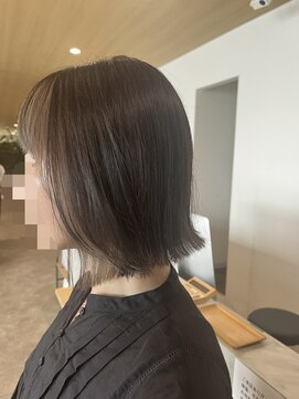 ビスポーク(BESPOKE) インナーベージュカラー×暗髪グレージュ◎