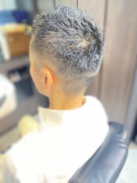 バーバーバー 四谷(BARBER-BAR) 大人の刈り上げスタイル